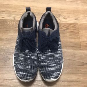 Men’s GBX Athletic Shoes